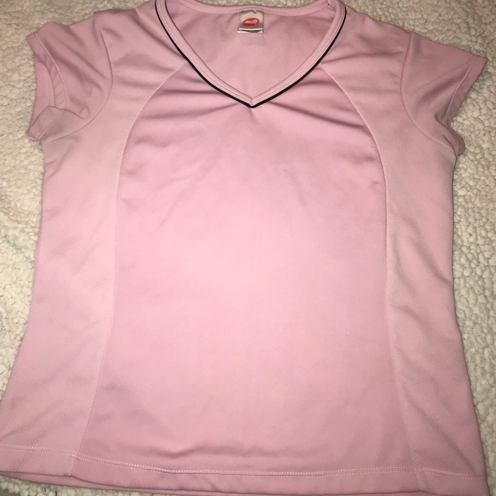 Athletic shirt